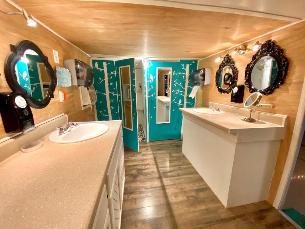 Double or Twin Room interior
